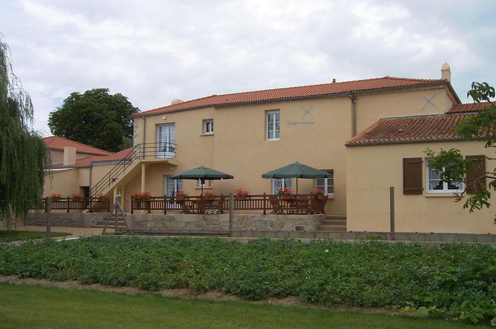 Le Logis du Château Vieillevigne Exterior foto